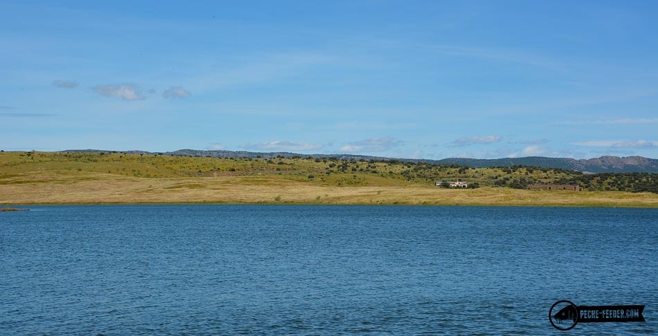 Paysages du lac de Orellana