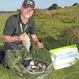 Daiwa-UK-Sales-&-Marketing-Manager,-Stephen-McCavaney-had-a-great-day-on-Connolly's-Shore---low-res