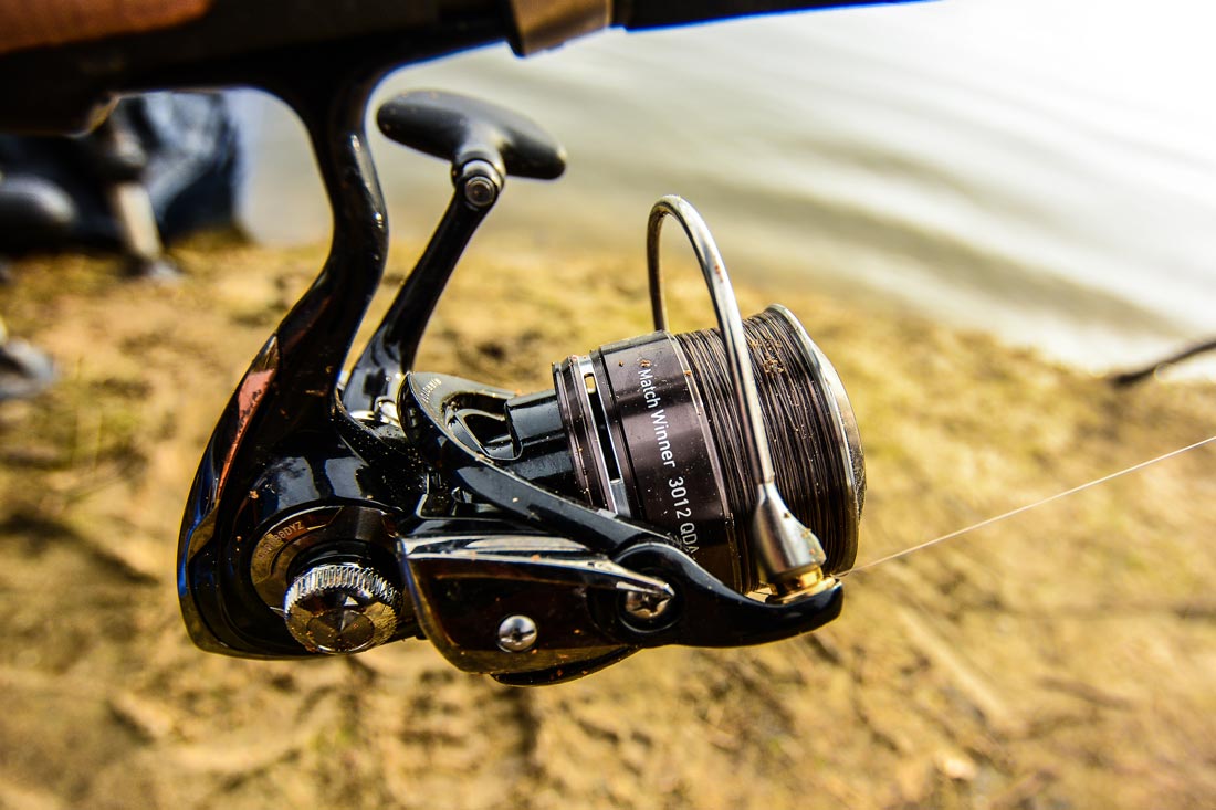 Фидерные катушки. Катушка Daiwa Match winner. Daiwa Match winner 4012qda. Daiwa Match winner 3012 QDA. Катушка дайва 5000 для фидера.