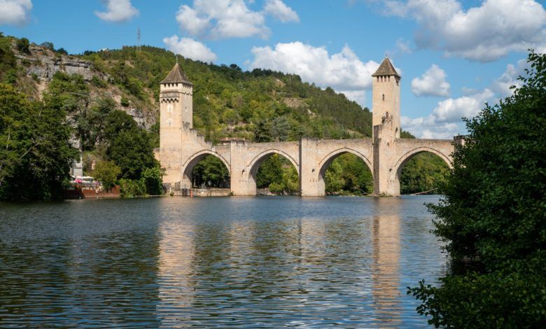 Le pont valentré sur le Lot à Cahors