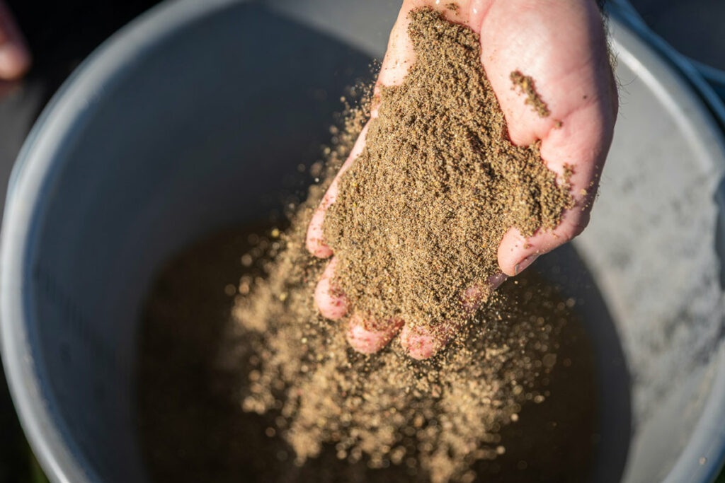 comment-mouiller-amorce-peche-17