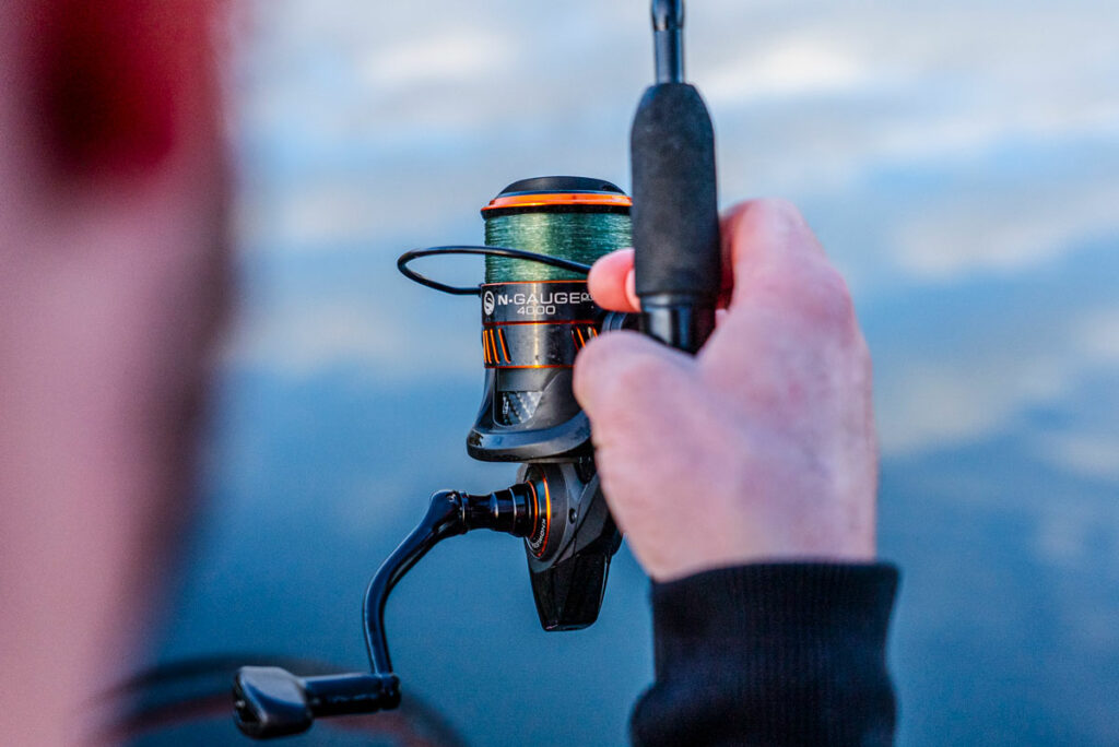 moulinet-feeder-4000-n-gauge-pro-guru-1